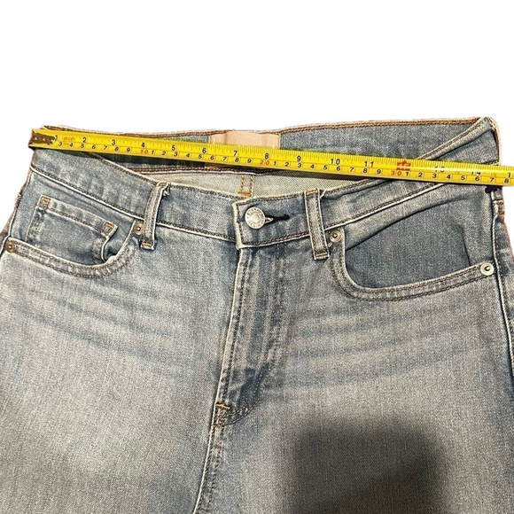 EVERLANE Mid- Rise Light Wash /Size 28 - Picture 3 of 6